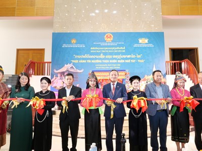 Trưng bày chuyên đề “Thực hành tín ngưỡng Then nhóm ngôn ngữ Tày - Thái” tại Trung tâm Văn hóa Việt Nam, Thủ đô Viêng Chăn, Lào     