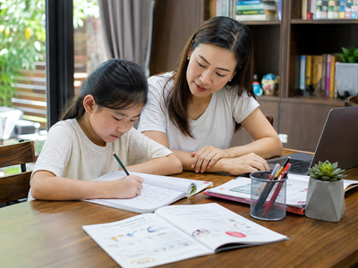 Cho con học homeschool, phụ huynh cần biết gì để trẻ không khó trở lại trường?