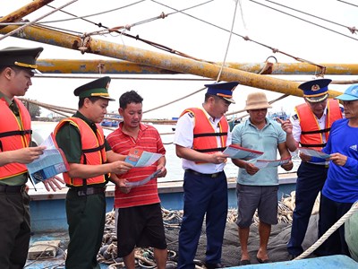 Quyết liệt ngăn chặn tàu cá vi phạm IUU