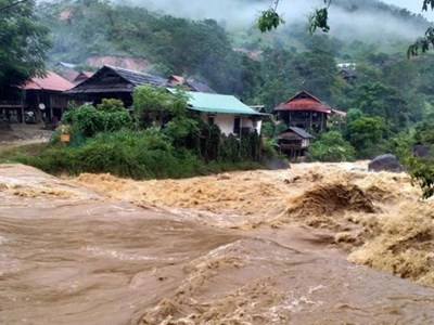 16.310 nhà ngập, 157 xã phường còn nguy cơ lũ quét: Hiểm họa chưa qua