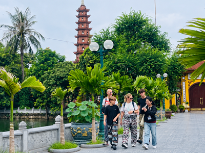 Kiểm soát lời thuyết minh, giữ hình ảnh điểm đến