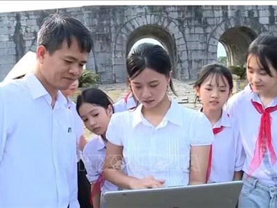 Thành đá qua lời con trẻ