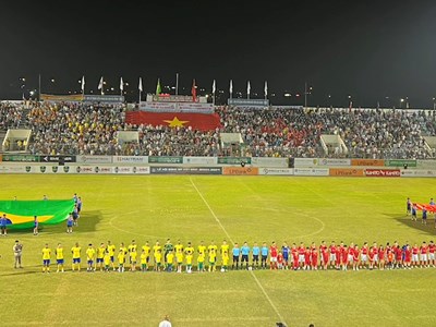 Bữa tiệc bóng đá và nghệ thuật