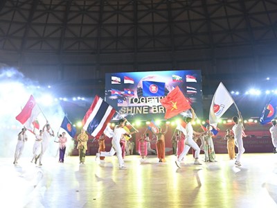 Sẵn sàng cho Lễ khai mạc