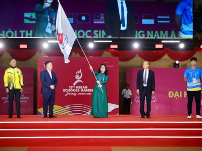 Việt Nam xuất sắc dẫn đầu toàn đoàn