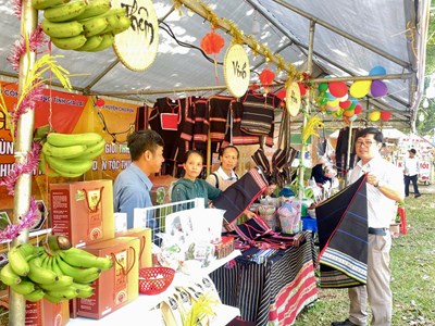 Đưa sản phẩm vùng đồng bào dân tộc thiểu số tới du khách