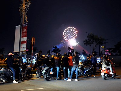 Bài 1 -  9 năm đạt một… định hình