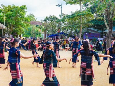 Đưa Làng văn hoá, du lịch cộng đồng Mơ Hra – Đáp trở thành điểm du lịch hút khách
