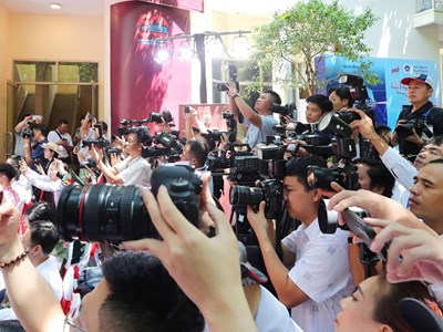 Nhà báo trẻ cần có cảm xúc và làm chủ công nghệ