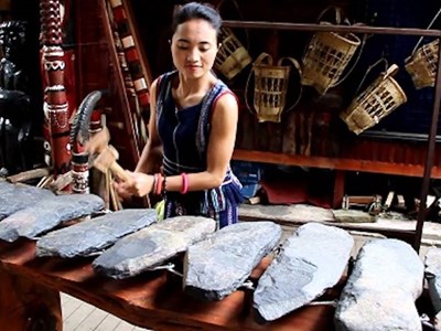Tiếng đàn đá người M’nông giữ chân du khách