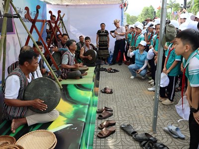 Đừng để văn hóa… hụt hơi!