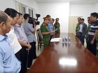 Khởi tố 2 trưởng khoa vụ tán sỏi laser bằng máy hỏng ở Đắk Lắk