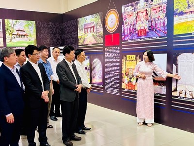 Cần một nhà thờ tôn vinh Đạo học 