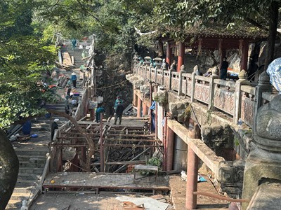 Trả lại không gian linh thiêng cho Hương Sơn