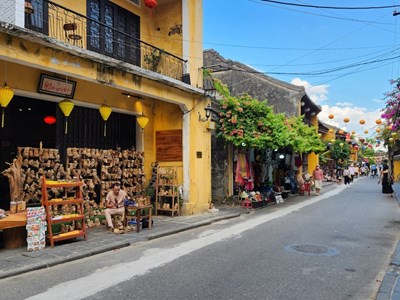 Vận dụng di sản cho phát triển công nghiệp văn hóa