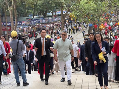 Gần 400 đại biểu quốc tế trải nghiệm không gian lễ hội Du lịch chùa Hương