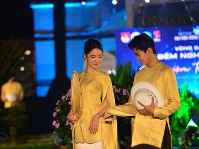 Đánh thức ký ức di sản qua tà áo dài tại Cung Nam Phương Hoàng hậu