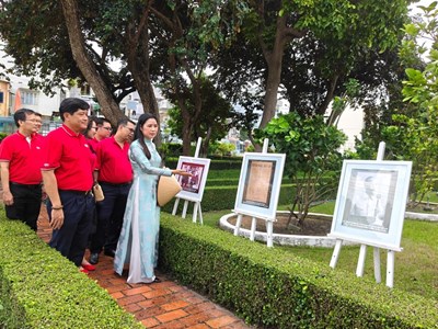 Triển lãm về Chủ tịch Hồ Chí Minh tại Khu Di tích Dục Thanh