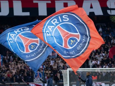 Ultras PSG lại gây choáng khi chuẩn bị tiếp đón Dortmund
