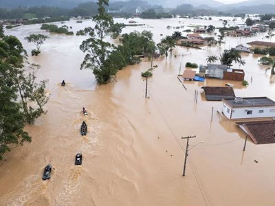 Giải VĐQG Brazil tạm hoãn 2 vòng đấu do khủng hoảng lũ lụt