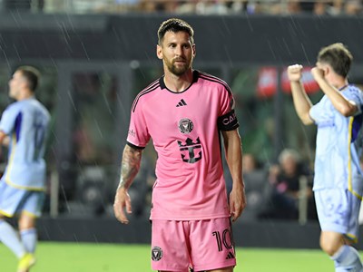 HLV Atlanta: 'Khóa chặt tuyến giữa là cách duy nhất để đánh bại đội bóng của Messi'