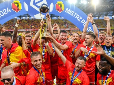 Nhà VĐQG Ba Lan nguy cơ bị gạch tên khỏi Champions League vì quy định 'kỳ lạ'