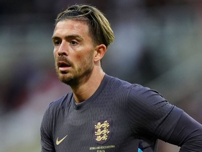 Phòng thay đồ tuyển Anh 'náo loạn' với quyết định loại Jack Grealish của Southgate