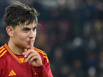 Paulo Dybala quay xe: Từ chối lương khủng của Ả Rập, ở lại AS Roma
