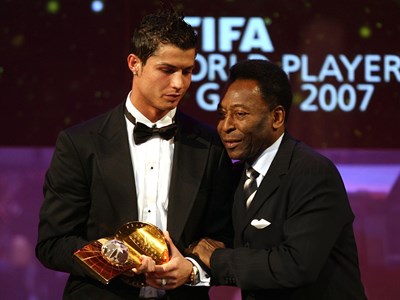 NHM chỉ trích Ronaldo 'không liêm' vì chế nhạo huyền thoại Pele