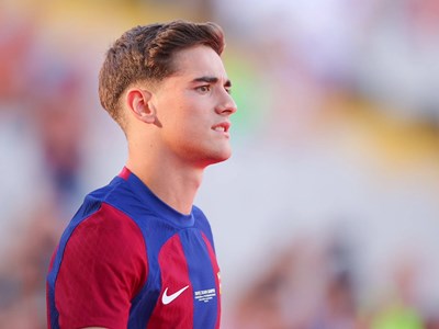 Gavi tái xuất Barcelona sau gần 300 ngày