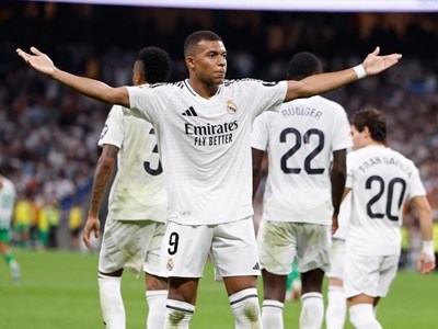 Mbappe ghi danh vào lịch sử Champions League