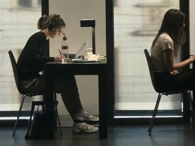 5 ngành học có nguy cơ bị AI thay thế cao nhất trong thập kỷ tới