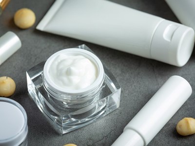 Thu hồi, tiêu hủy toàn quốc một loại mỹ phẩm trắng da, ngừa mụn chứa chất cấm