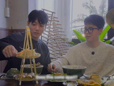 Sốc: Jungkook, Jimin (BTS) ở Đà Nẵng ăn 1 bữa gọi 9 món toàn thịt và hải sản