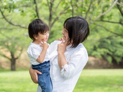 Con càng yêu bạn, 3 “hành động nhỏ” này càng không giấu được: Nhiều cha mẹ lại thấy phiền và vô tình nổi nóng