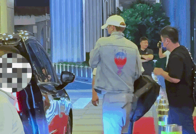 Chuyện nguy hiểm gì đang xảy ra với “anh sếp” showbiz?