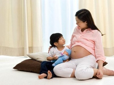 Tin vui cho hàng triệu gia đình từ 1.7: Phụ nữ sinh con thứ 2 được nghỉ 7 tháng, chồng nghỉ 10 ngày