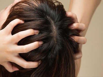 Bác sĩ cảnh báo 5 thành phần “độc hại” trong dầu gội cần tránh