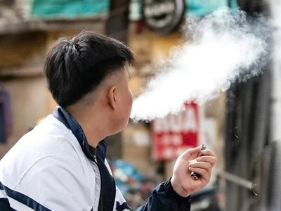 Chính thức: Hút thuốc lá điện tử bị phạt tới 5 triệu đồng, “chứa chấp” phạt đến 10 triệu đồng từ ngày 15.5