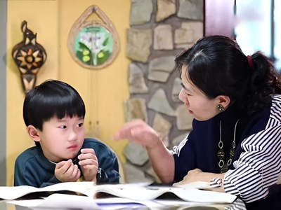 Lời khuyên cho phụ huynh có con học nhiều nhưng điểm không cao