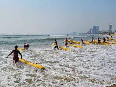 Quảng bá hình ảnh biển Đà Nẵng an toàn, hấp dẫn qua Hội thi Cứu hộ biển quốc tế