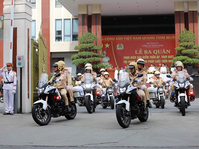 Công an Đà Nẵng ra quân trấn áp tội phạm đường phố, đảm bảo an toàn mùa du lịch và Lễ hội pháo hoa 2025