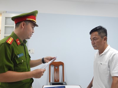 Khởi tố, bắt tạm giam chủ doanh nghiệp cát thuê người chém cổ đông để thâu tóm công ty