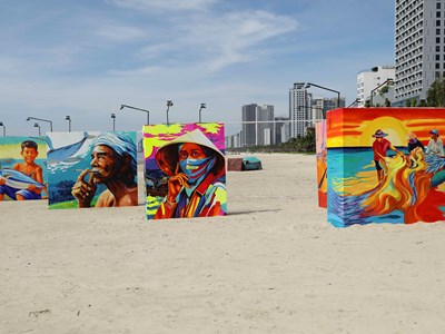 Khi biển cả kể chuyện bằng ánh sáng, sắc màu và ký ức