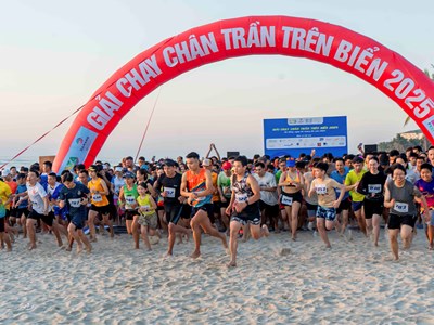 Gần 1.500 đôi chân trần “đánh thức” mùa hè Đà Nẵng