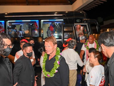 Hai cầu thủ huyền thoại của Manchester United đã tới Đà Nẵng