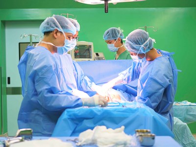 Mổ lấy thai thành công cho sản phụ 37 tuần viêm ruột thừa cấp