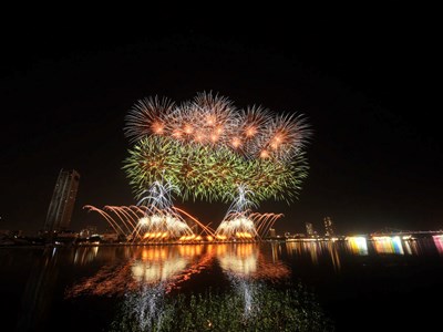 Đội pháo hoa Trung Quốc vô địch DIFF 2025