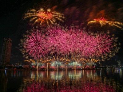 Đà Nẵng bùng nổ đêm pháo hoa chung kết DIFF 2025