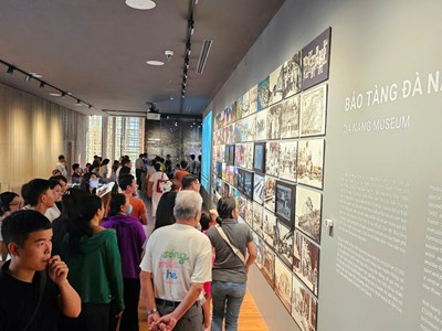 Du khách tới tham quan các bảo tàng ở Đà Nẵng tăng cao